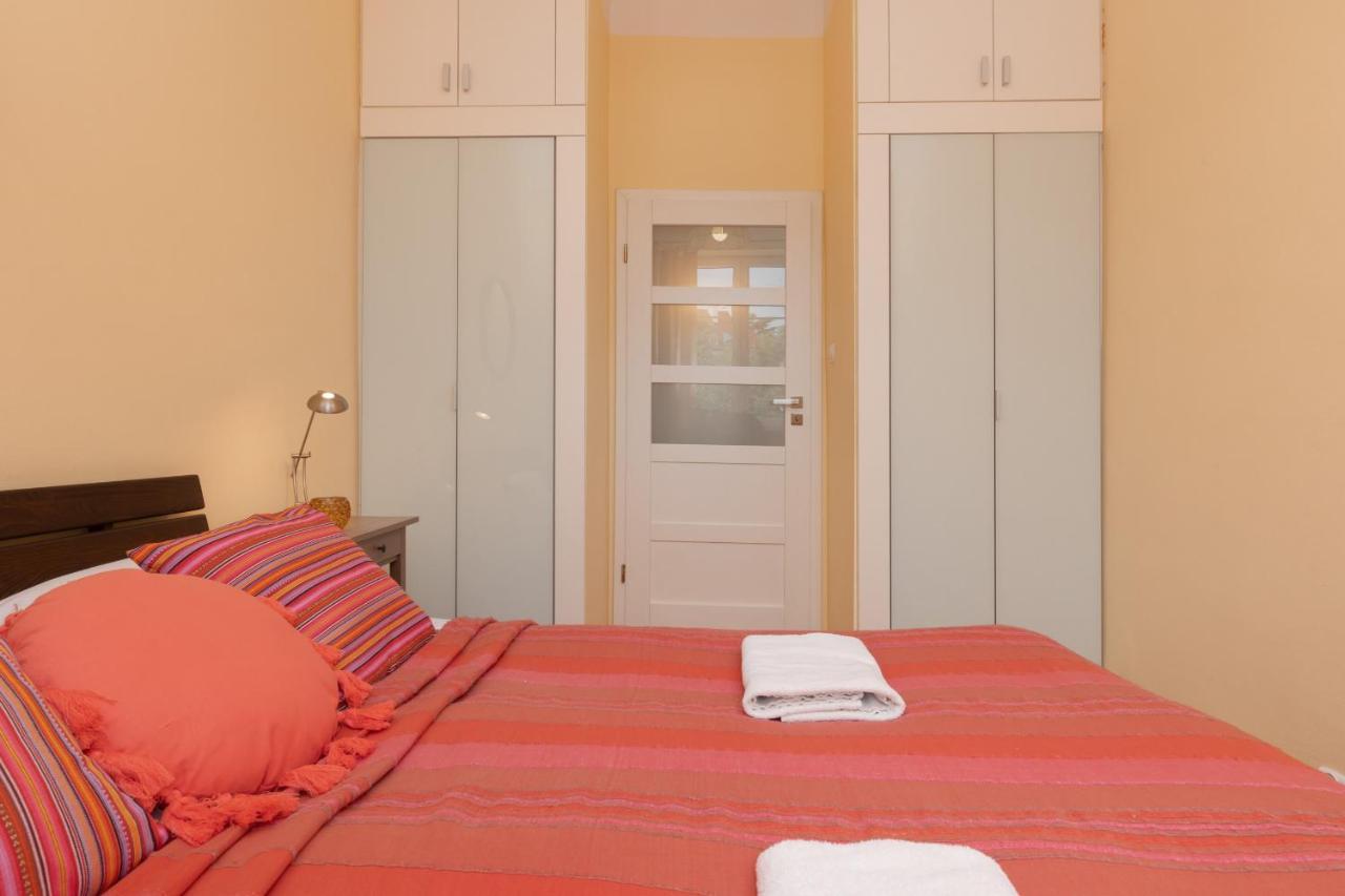 Warsaw New Town Square Apartment For 5 Guests By Noclegi Renters ภายนอก รูปภาพ