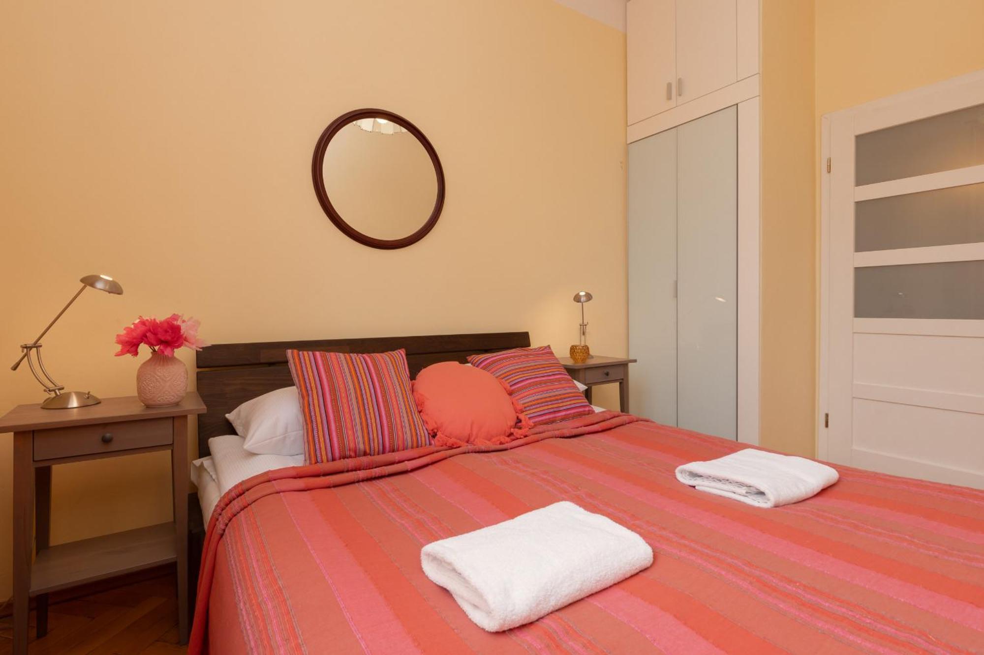 Warsaw New Town Square Apartment For 5 Guests By Noclegi Renters ภายนอก รูปภาพ